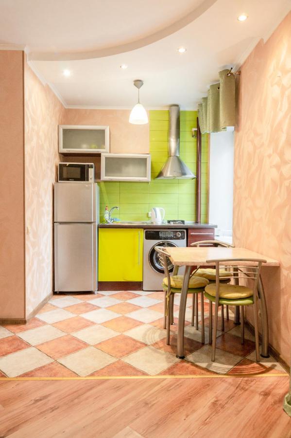 קייב Apartment Triokhsviatytelskaya Street 3 מראה חיצוני תמונה