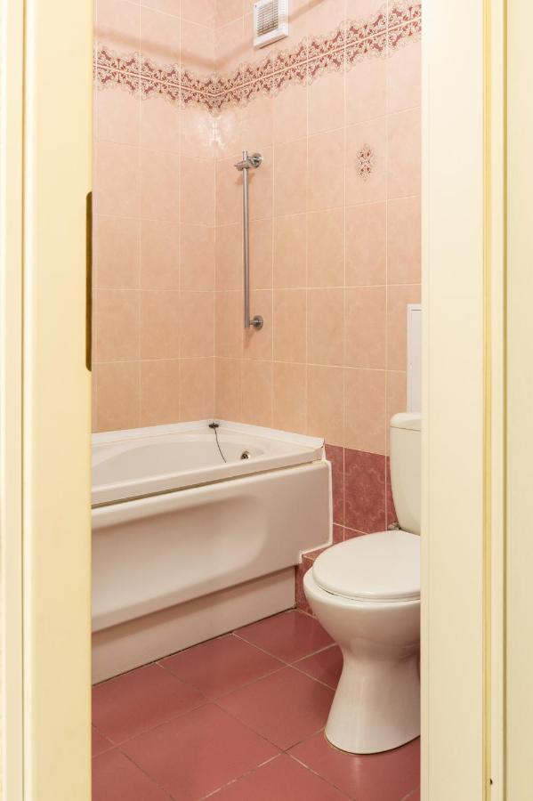 קייב Apartment Triokhsviatytelskaya Street 3 מראה חיצוני תמונה