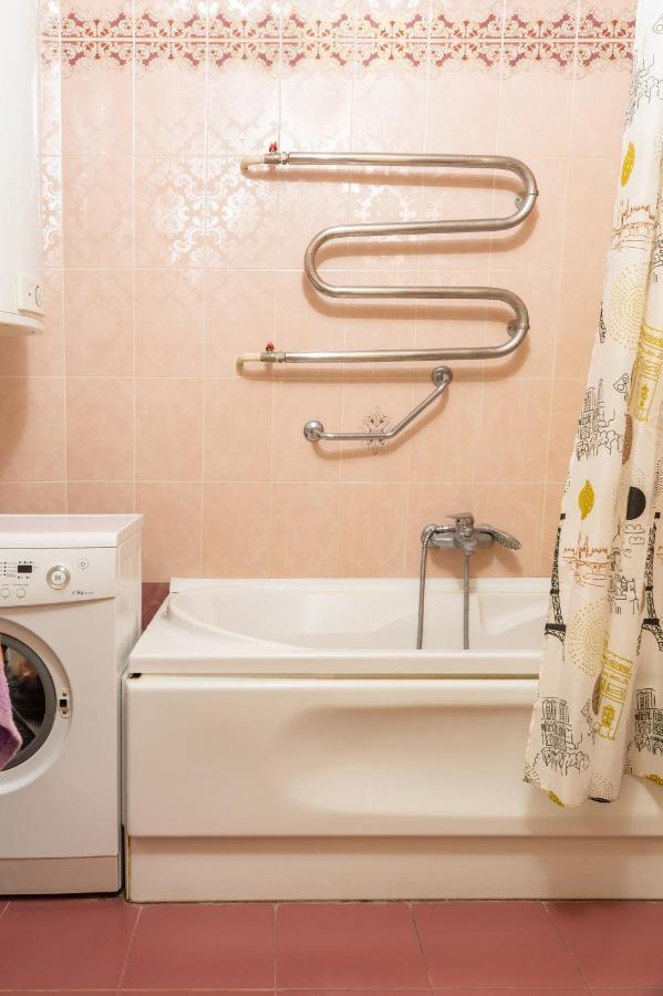 קייב Apartment Triokhsviatytelskaya Street 3 מראה חיצוני תמונה