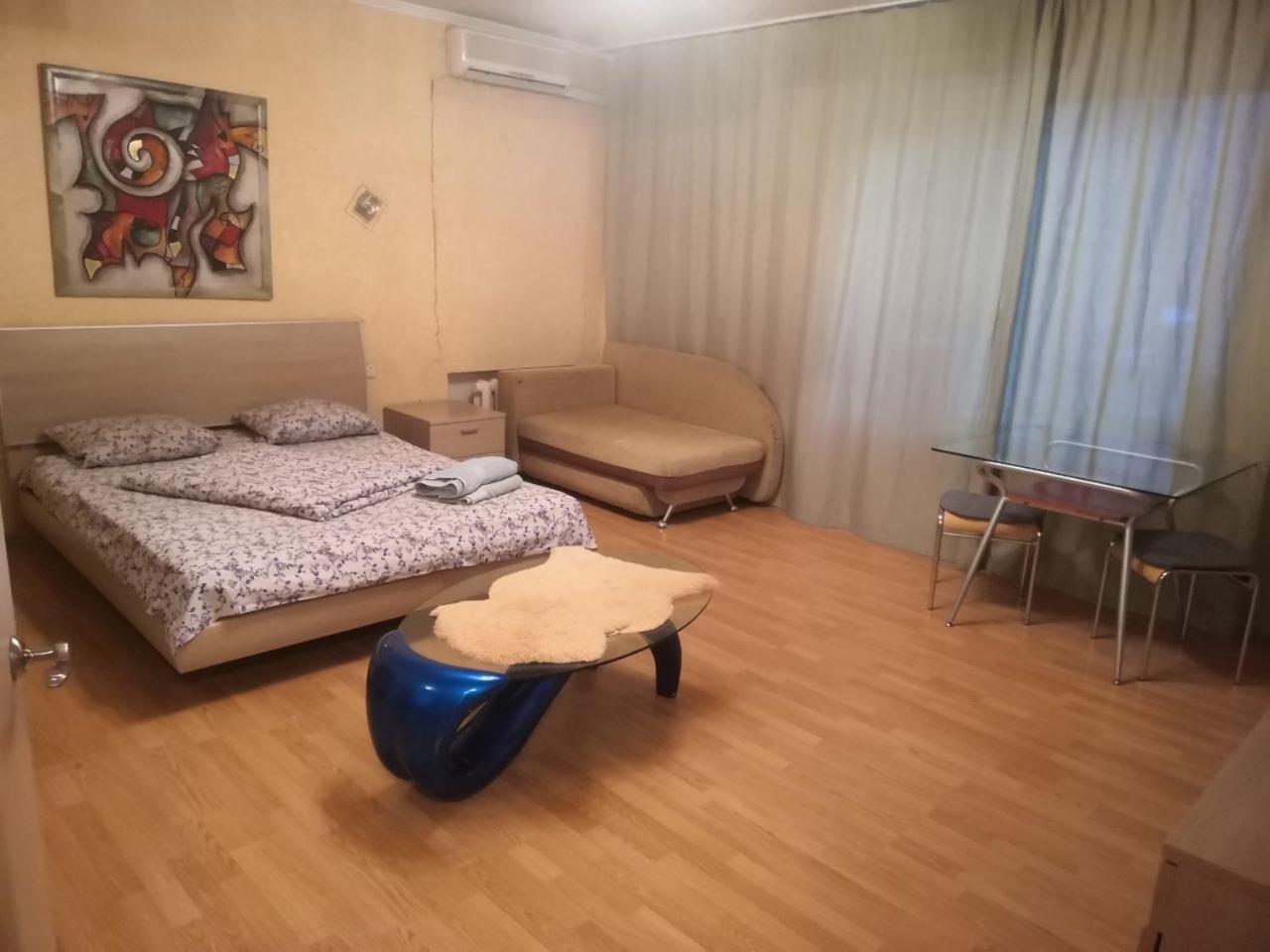 קייב Apartment Triokhsviatytelskaya Street 3 מראה חיצוני תמונה